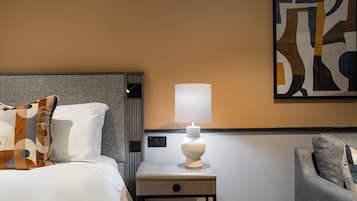 Premium Room, 1 Single Bed | Premium bedding, in-room safe, desk, laptop workspace