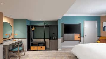 Standard Room, 1 King Bed, Accessible (Super King) | Premium bedding, in-room safe, desk, laptop workspace