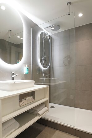 Eco-friendly toiletries, hair dryer, towels - Novotel Antwerpen (Antwerp)