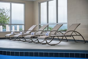 Indoor pool - Garner Hotel Wytheville East by IHG (Wytheville)