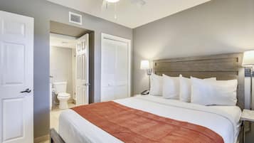 Deluxe Room, 1 Queen Bed with Sofa bed, Ocean View (Signature 1 Bedroom Partial OV Suite) | 1 bedroom, premium bedding, in-room safe, individually decorated