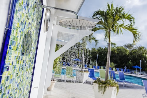 Ocean Pointe Suites at Key Largo