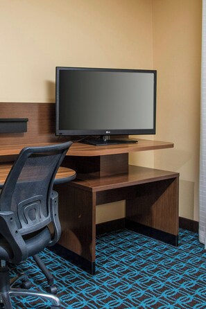 Premium bedding, in-room safe, desk, iron/ironing board