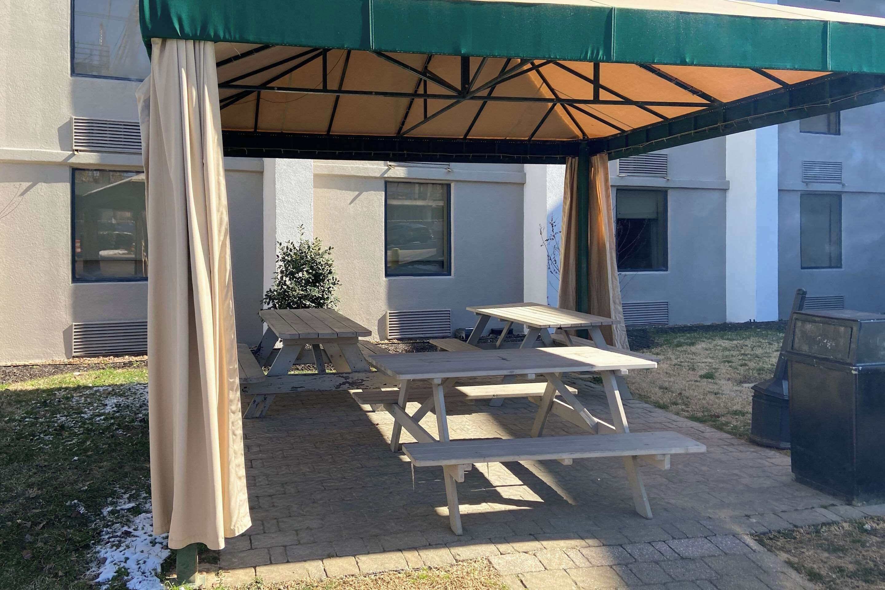 Photo - Comfort Inn & Suites Nashville Downtown - Stadium