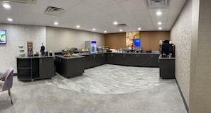 Free daily continental breakfast