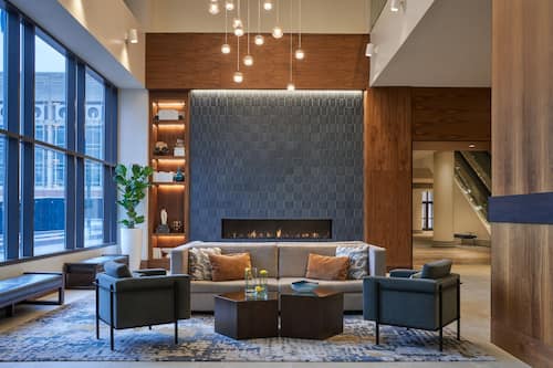 Lobby lounge
