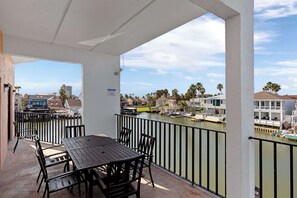 Suite, 2 grands lits, non-fumeurs | Vue depuis le balcon