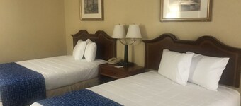 Ramada by Wyndham Texarkana