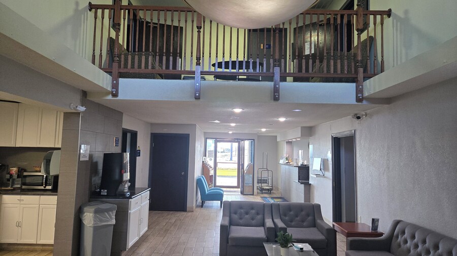 Days Inn by Wyndham Portage/Cascade Mountain area