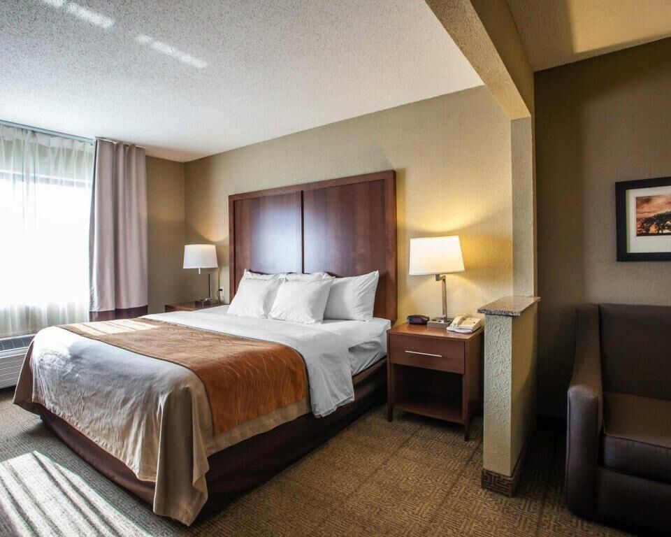 In-room safe, desk, blackout drapes, iron/ironing board