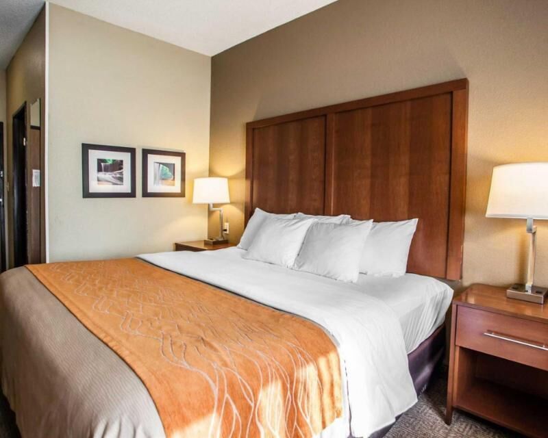 In-room safe, desk, blackout drapes, iron/ironing board