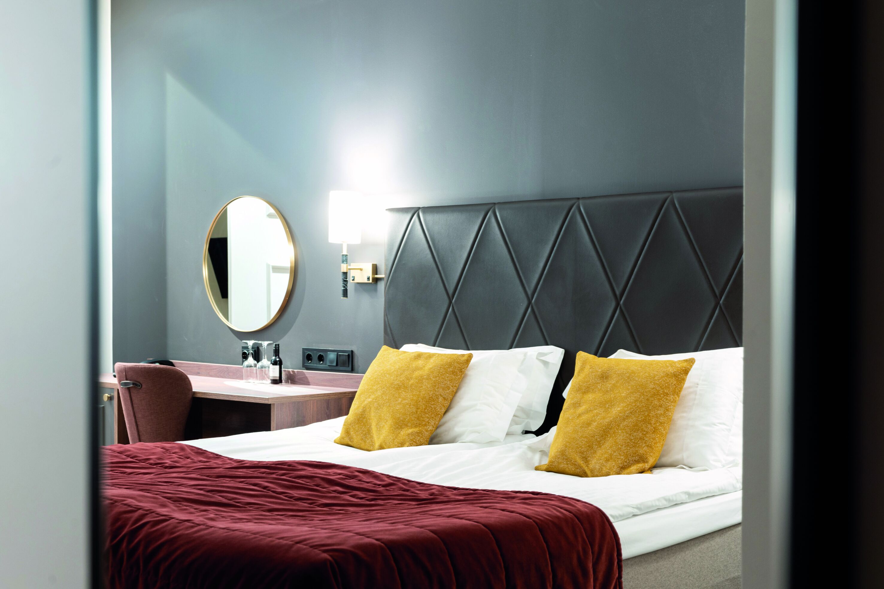 hypo-allergenic bedding, minibar, in-room safe, desk