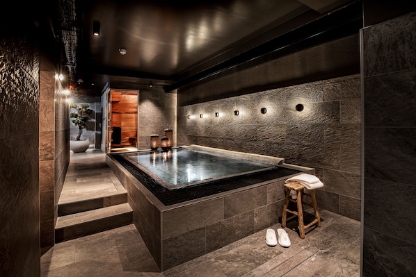 Sauna, hot tub, steam room, massages