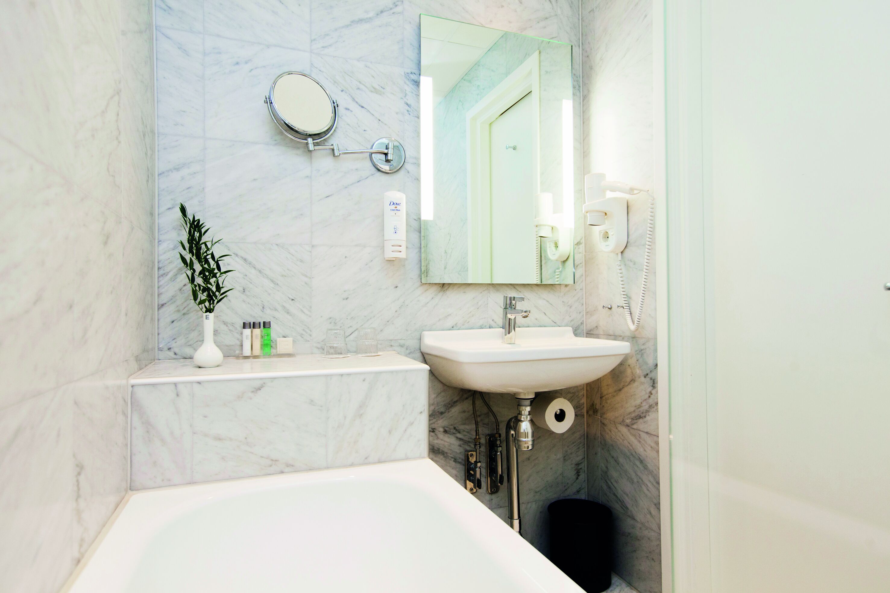 deluxe double - lilla hotellet | hypo-allergenic bedding, minibar, in-room safe, desk