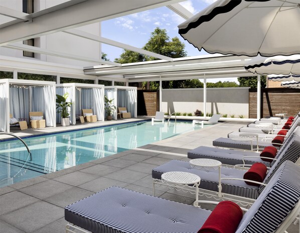 حمّام سباحة خارجي