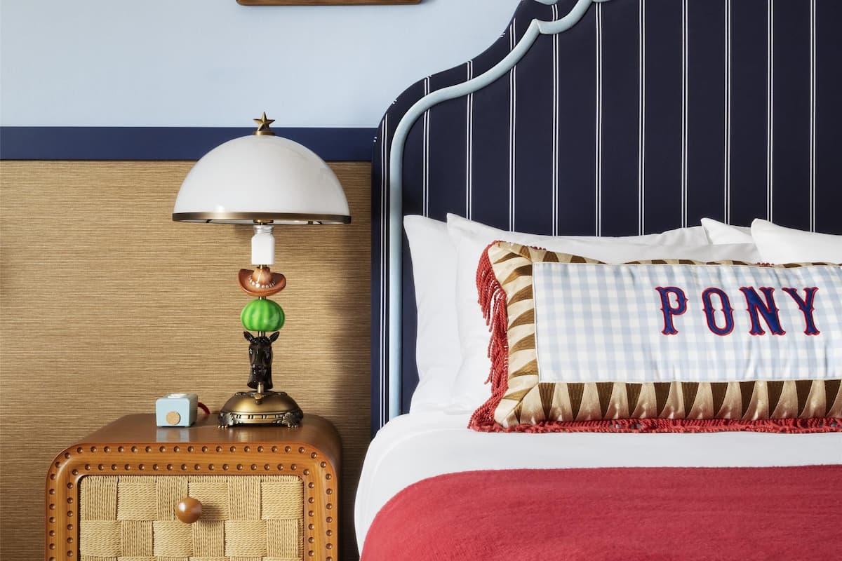Egyptian cotton sheets, premium bedding, in-room safe, desk