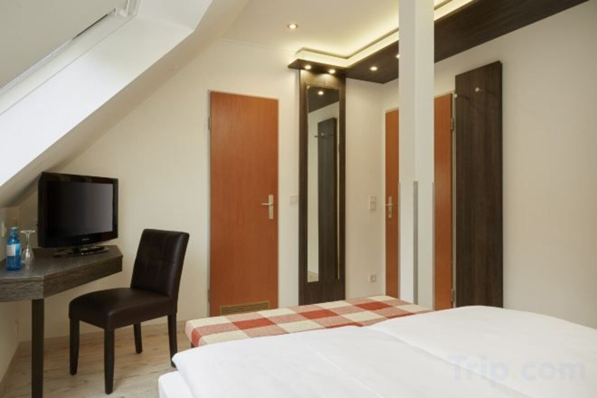 Superior Single Room