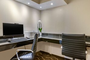 Business center - Comfort Inn Grand Rapids Airport (Grand Rapids)