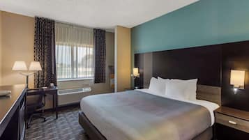 Room, 1 King Bed, Accessible | Premium bedding, individually furnished, desk, soundproofing