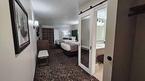 Free WiFi, bed sheets - Lumber Jack Lodge, an Ascend Collection Hotel (West Branch)