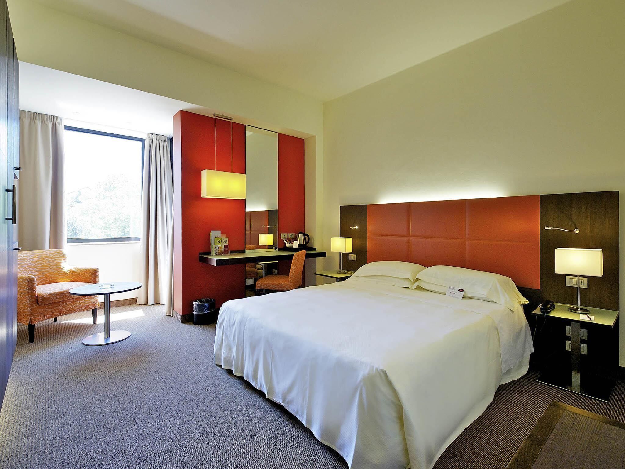 Kamar Superior, 1 Tempat Tidur Double | Minibar, meja kerja, tirai kedap cahaya, dan kedap suara