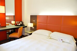 Chambre supérieure, 1 lit double | Minibar, bureau, rideaux d’obscurcissement, système d’insonorisation
