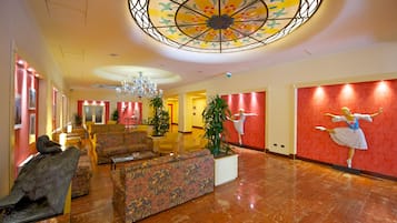 Lobby-Lounge