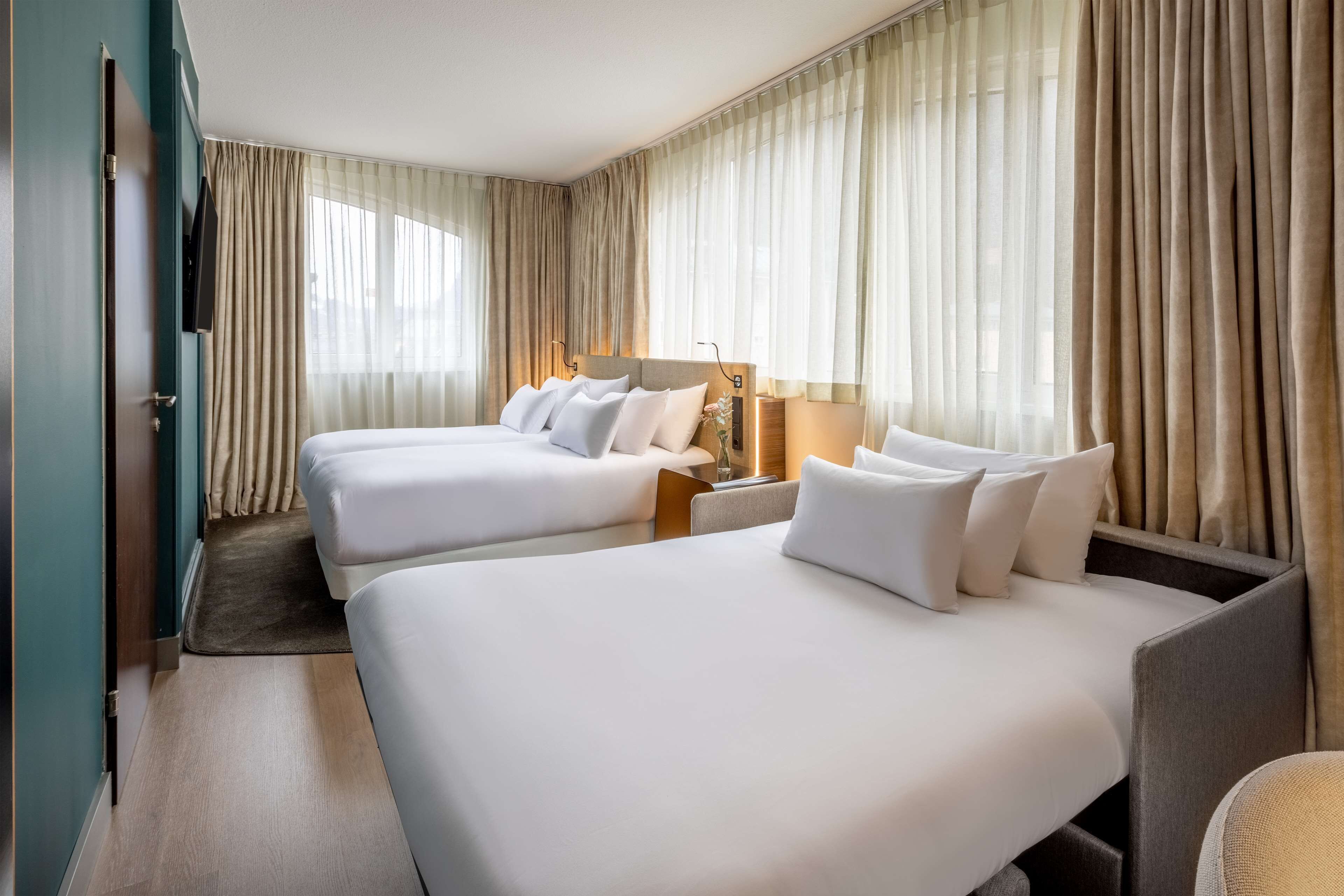 pillow-top beds, minibar, in-room safe, desk