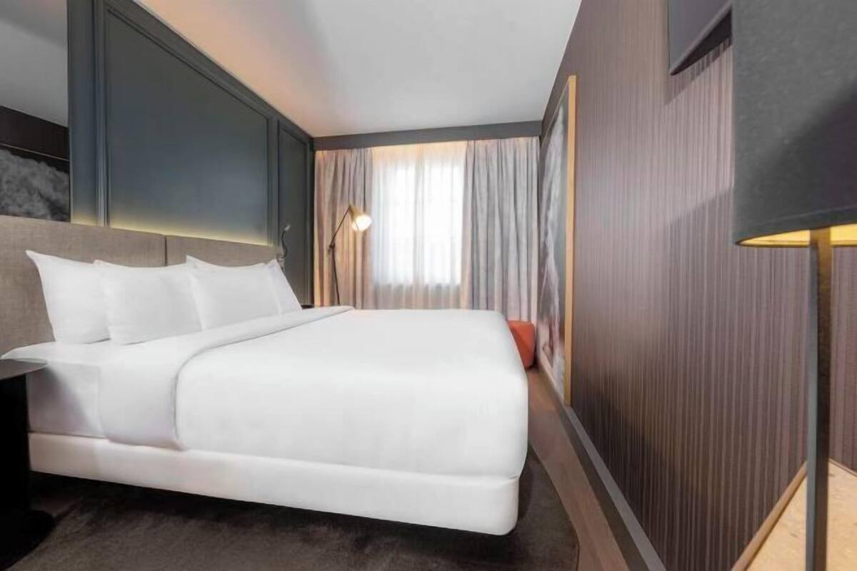 Minibar, két bảo mật tại phòng, bàn, phòng cách âm 