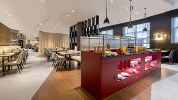 Desayuno buffet todos los días (con cargo)