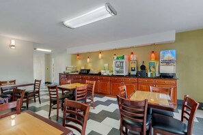 Free daily continental breakfast 