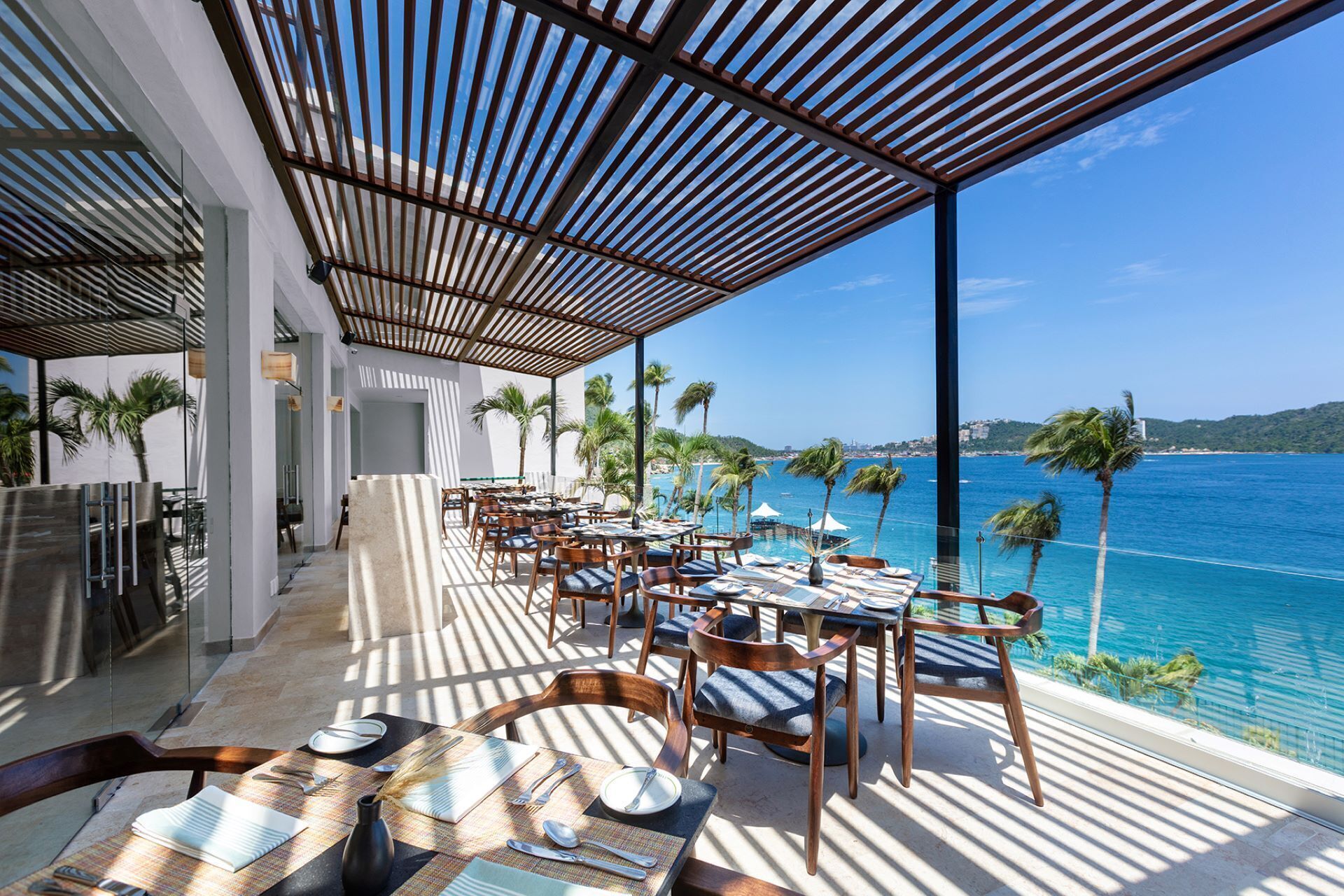 2 restaurants, breakfast, lunch, dinner served; mexican cuisine