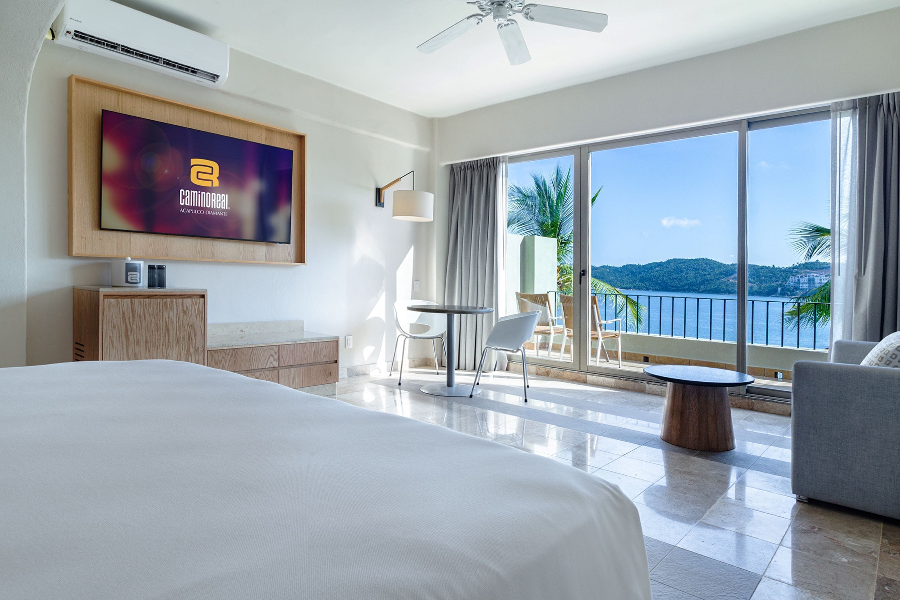 deluxe superior king vista total al mar | 1 bedroom, premium bedding, minibar, in-room safe