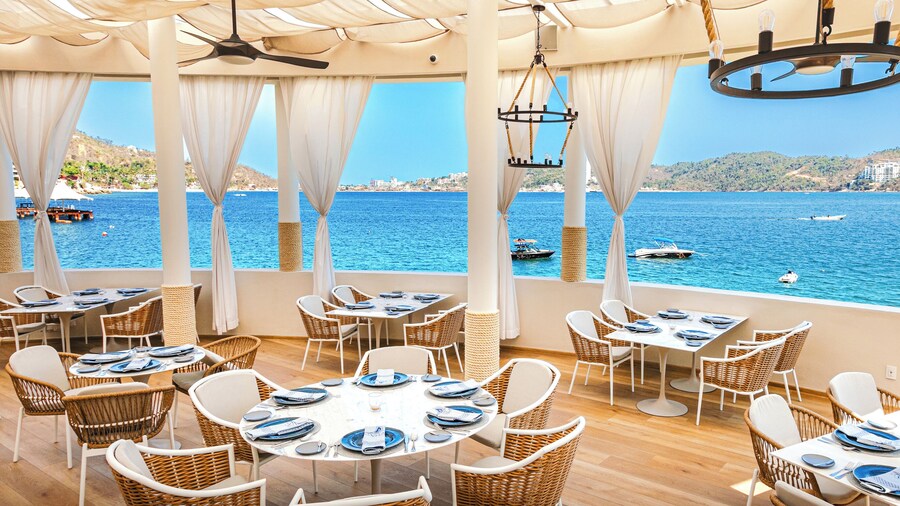 Camino Real Acapulco Diamante