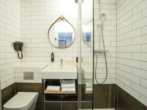 Camas Select Comfort, caja de seguridad en la habitación y escritorio 