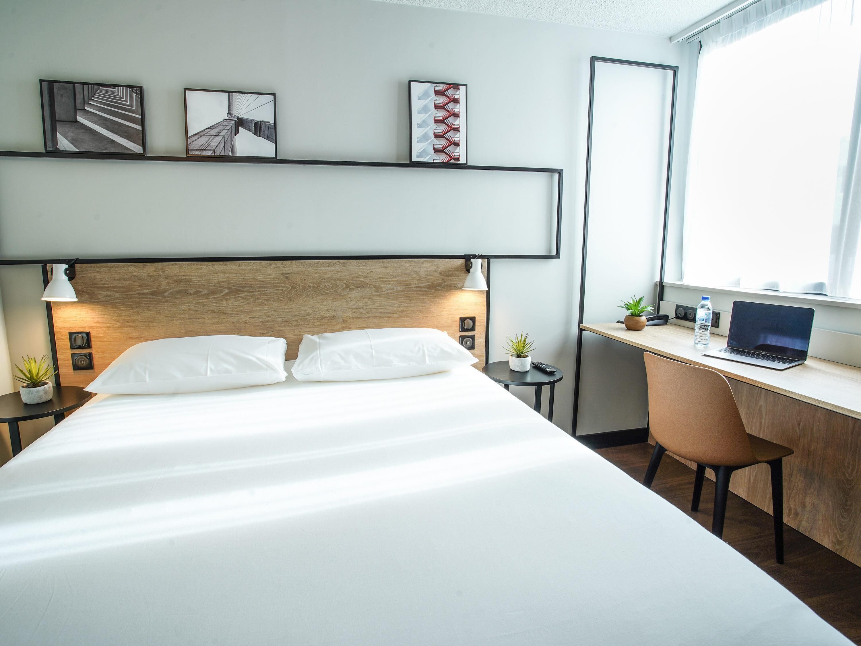 standard room, 1 double bed | select comfort beds, in-room safe, desk, soundproofing