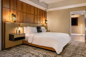 Egyptian cotton sheets, premium bedding, in-room safe, desk