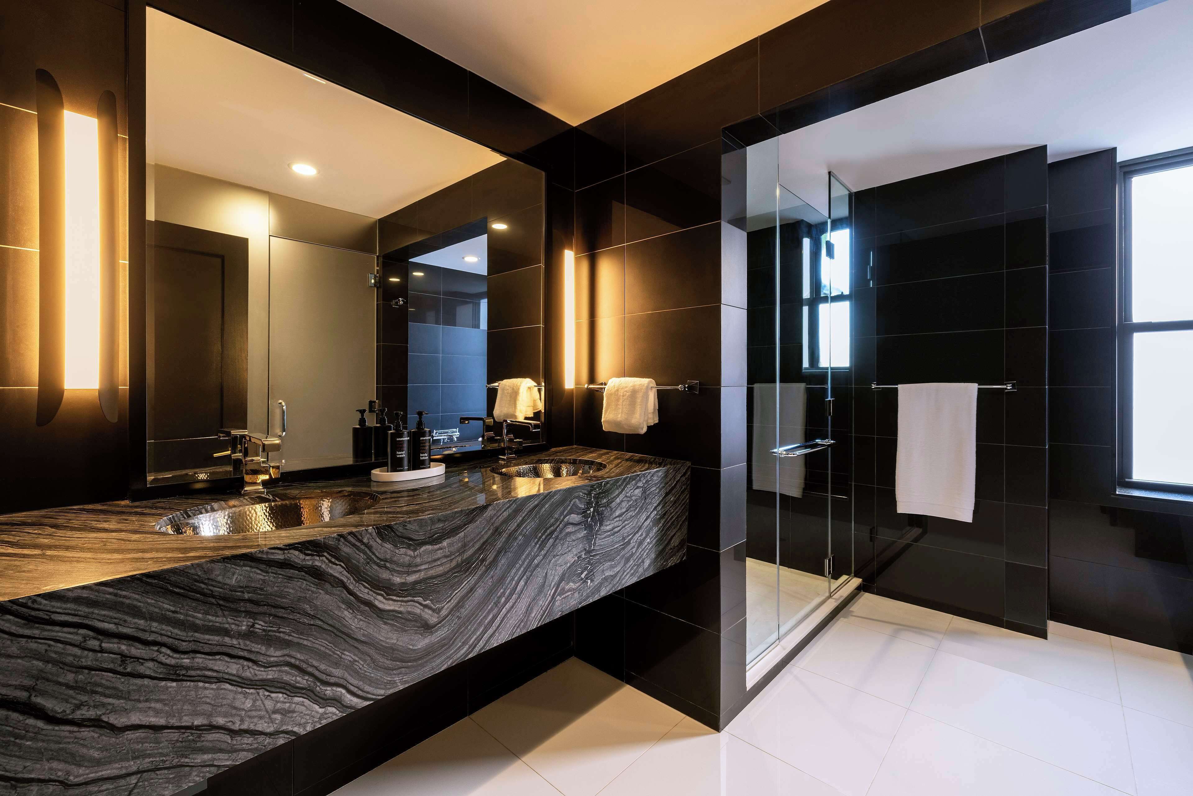 combined shower/bathtub, deep-soaking bathtub, rainfall showerhead