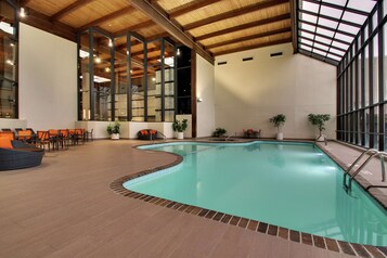 Indoor pool, pool loungers