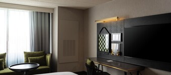Renaissance Chicago North Shore Hotel