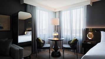 Studio, 1 King Bed, Corner | Down duvets, pillow-top beds, in-room safe, laptop workspace