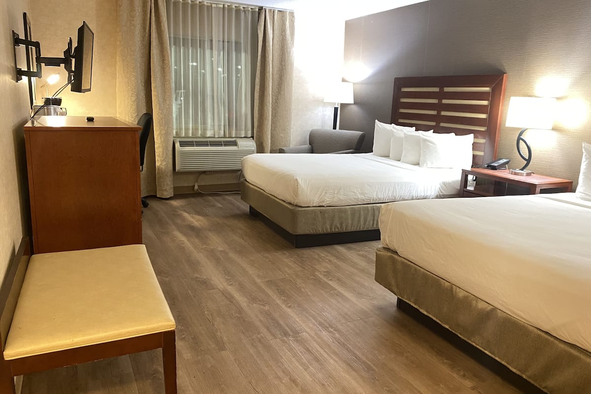 desk, rollaway beds, free wifi, bed sheets