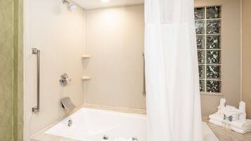 Studio Suite, 1 King Bed, Non Smoking | Bathroom | Free toiletries, hair dryer, towels