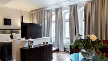 Phòng Deluxe | Két bảo mật tại phòng, trang trí khác biệt