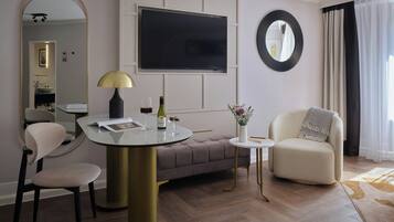Select Executive Double Room | Zimmersafe, Schreibtisch, laptopgeeigneter Arbeitsplatz