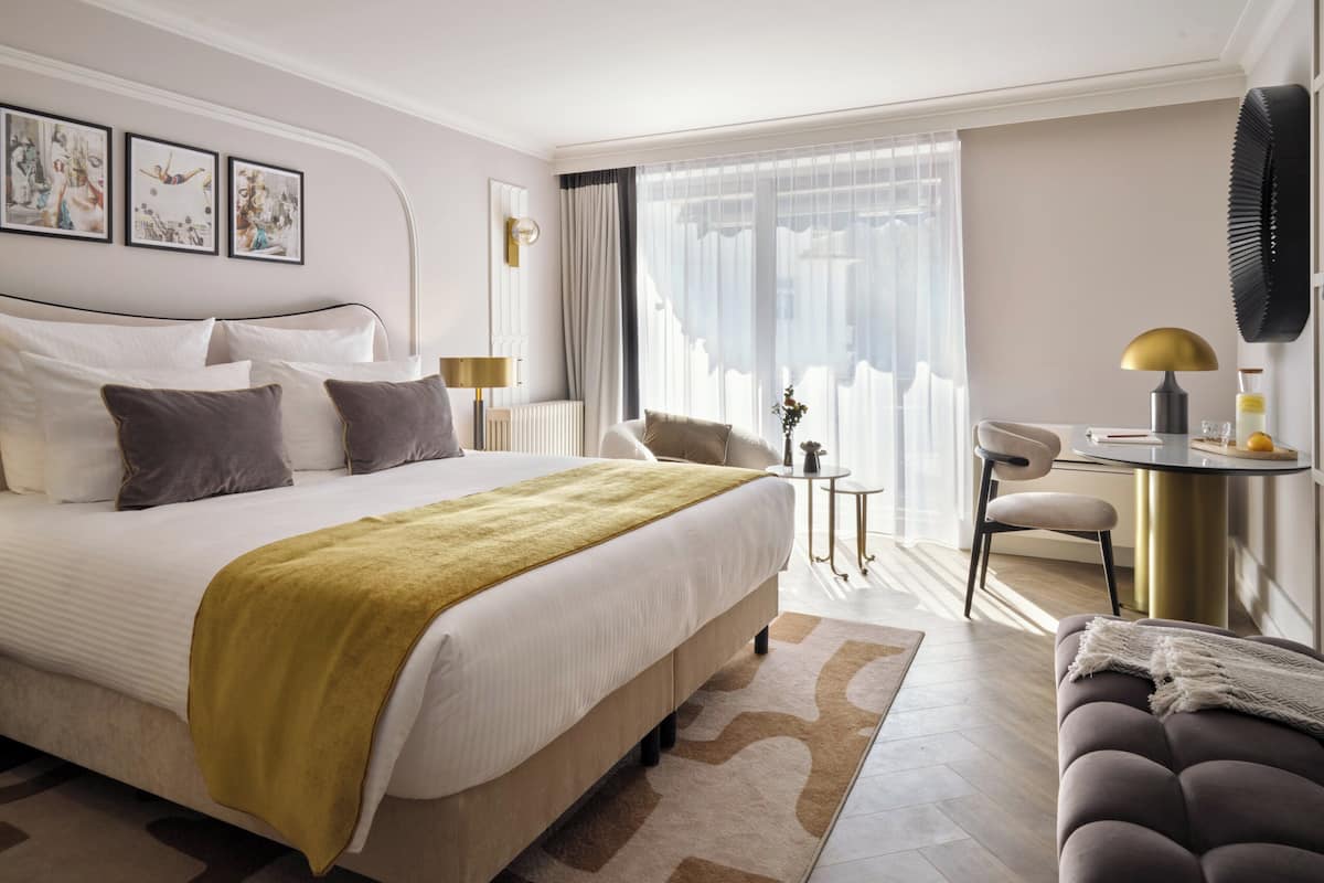 Minibar, in-room safe, desk, blackout curtains