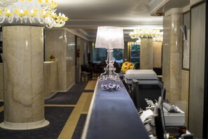 Reception - Hotel Bisanzio (Ravenna)
