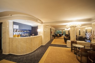 酒吧（店内）