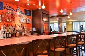 Pub - Courtyard New York LaGuardia Airport (East Elmhurst)