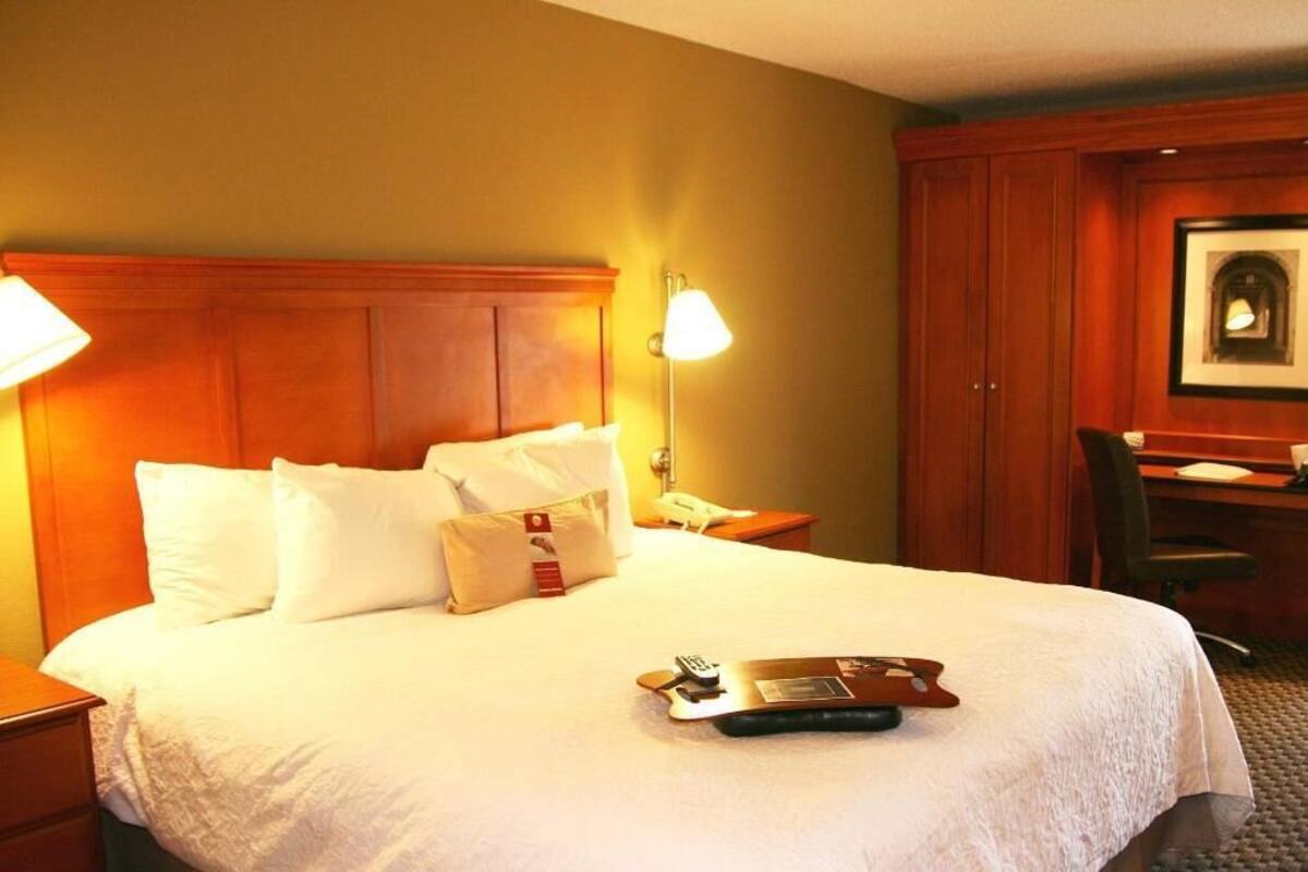 Premium bedding, pillowtop beds, desk, iron/ironing board